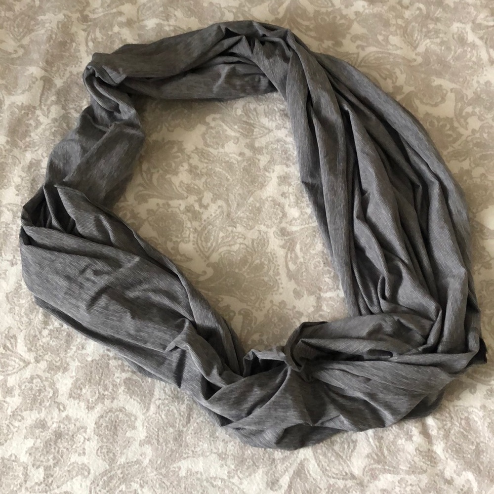 Lucy Infinity Technical Scarf